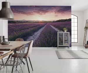 behang van lavendel in de woonkamer