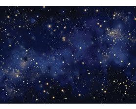 Een fotobehang met een aquarel sterrenhemel, waarbij diepblauwe en paarse tinten in zachte kleurovergangen samenkomen met fonkelende sterren.