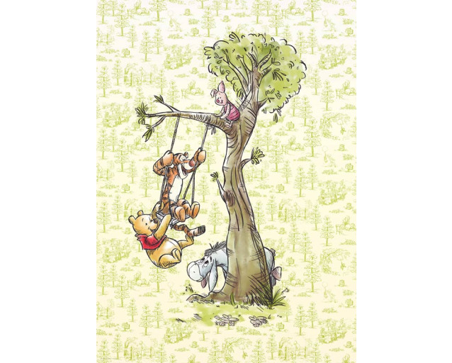 Winnie de Poeh wandelt door het bos, een perfect fotobehang voor een speelse kinderkamer.