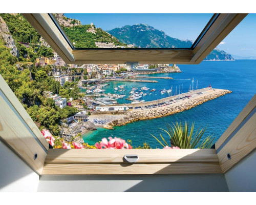 3D fotobehang met uitzicht op zee en bergen door een dakraam.