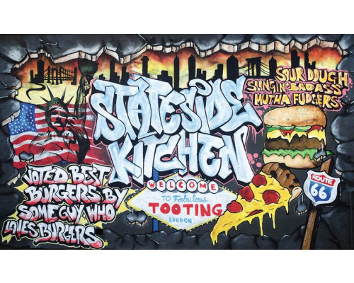 Fotobehang met graffiti van hamburgers, speels en modern.