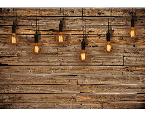Fotobehang met houten planken en lampen, industrieel en warm.