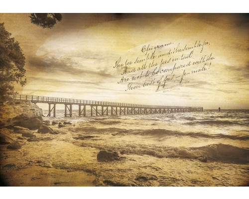 Oude pier en zee, vintage fotobehang met een kalm en rustgevend uitzicht op de horizon.