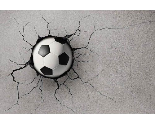 Fotobehang met een 3D-effect van een voetbal die door een muur lijkt te breken, wat een dynamische en krachtige scène creëert.