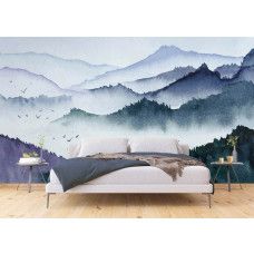 Een fotobehang van aquarel bergen in mist in een slaapkamer.