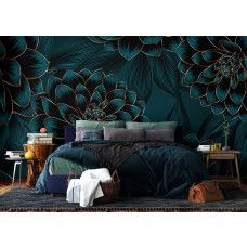 Een elegant fotobehang van dahlia’s met gouden accenten in de slaapkamer, creëert een luxueuze en rustgevende ambiance.