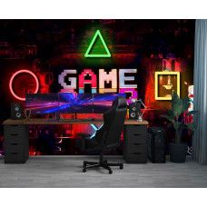 Fotobehang met Game Over en PlayStation-iconen in neonlicht, toegepast in een gamekamer met een retro-futuristische uitstraling.