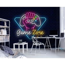 Fotobehang Game Zone Neon Design in een gamekamer met neon gamecontroller in vuist en kleurrijke neonletters tegen donkere achtergrond.