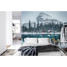 Een natuurgetrouw fotobehang van een meerlandschap in Canada, ideaal voor een slaapkamer.