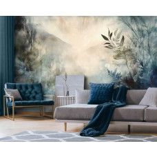 Fotobehang met een nevelig landschap en mysterieuze sfeer aan de muur van een serene woonkamer.