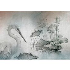 Fotobehang oosterse kraanvogel met lotus in grijstinten, waterlandschap en fijne textuur.