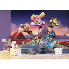 Een fotobehang met Paw Patrol superhelden in de kinderkamer, waar de dappere pups en hun felle kleuren zorgen voor een energieke en speelse sfeer.