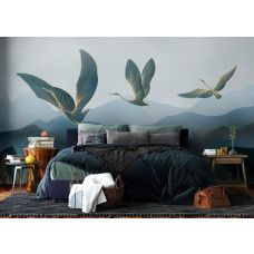 Een fotobehang met sierlijke gouden kraanvogels in de slaapkamer, waarin de sierlijke kraanvogels en subtiele metallic details een elegante en serene ambiance creëren.