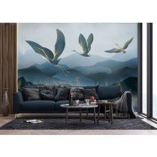 Een fotobehang met sierlijke gouden kraanvogels in de woonkamer, waar de gracieuze vogels en glanzende goudtinten zorgen voor een stijlvolle en rustgevende sfeer.