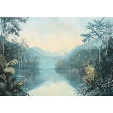 Fotobehang met een spiegelend meer omringd door dicht tropisch oerwoud en weelderige begroeiing.