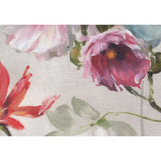 Fotobehang van stokrozen en vlinders, weergegeven in een kleurrijke schildering van bloemenpracht, ingezoomd.