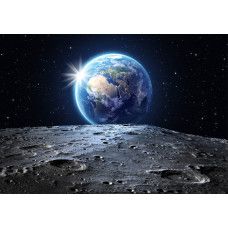 Fotobehang met een indrukwekkend uitzicht op planeet aarde vanaf de maan. De diepe ruimte, het maanoppervlak en de helderblauwe aarde creëren een adembenemend 3D-effect.