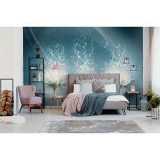 Een fotobehang met waterlelies in een artistieke setting voor de slaapkamer.