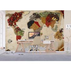 Fotobehang van een wereldkaart met allemaal specerijen in een stijlvol kantoor.