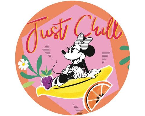 Behangcirkel van Minnie Mouse in een ontspannen sfeer, chillend op een zonnige dag met vrolijke kleuren.