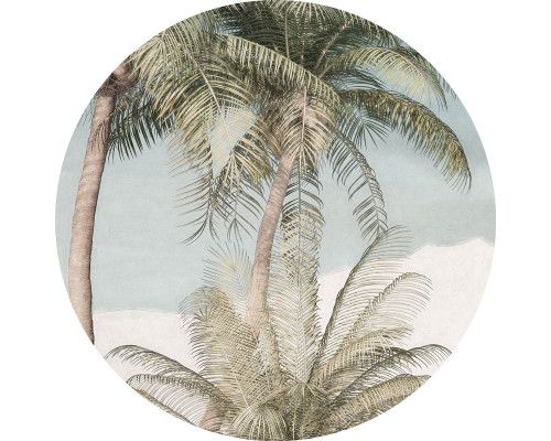 Zachte pastel palmbomen op een natuurlijke muurcirkel.