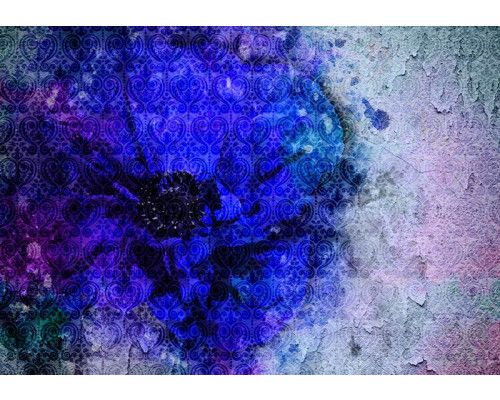 Geschilderde blauwe bloem op een artistiek fotobehang.