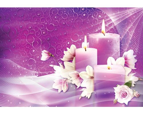 Roze kaarsen en bloemen in een yoga spa setting, weergegeven op fotobehang.