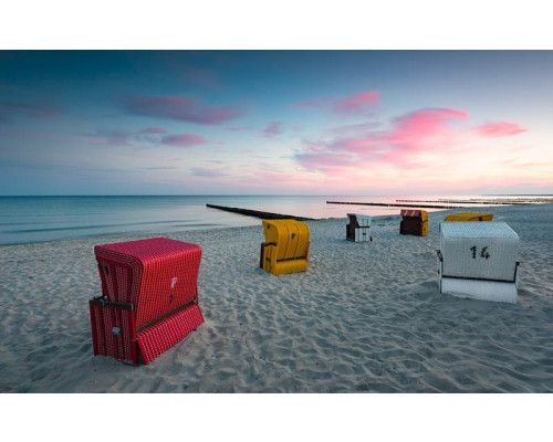 Oostzee droomlandschap met zee en strand, perfect voor een serene sfeer.