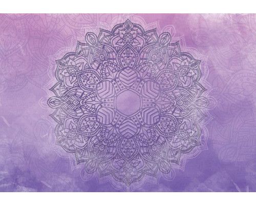 Paarse mandala op fotobehang in violet tinten, in abstracte kunststijl.