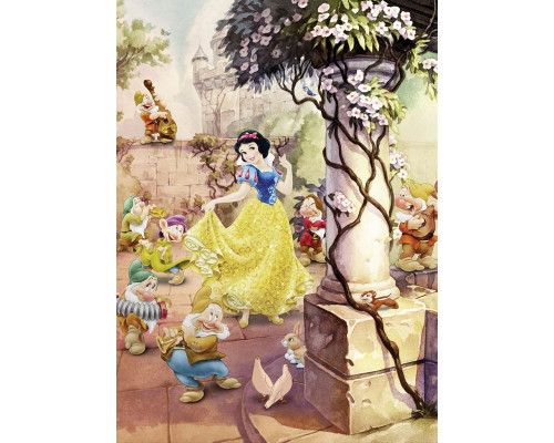 Disney fotobehang van Sneeuwwitje, omringd door dieren in het bos, geschikt voor een kinderkamer.