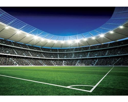 Fotobehang met een stadion en een voetbalveld waar kinderen spelen.