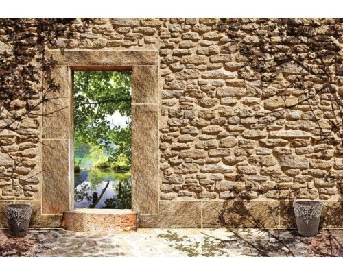 Fotobehang van een stenen muur met realistische 3D-effecten van een vijver.