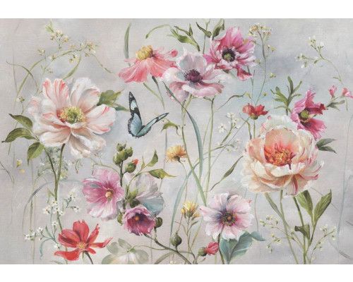 Fotobehang van stokrozen en vlinders, weergegeven in een kleurrijke schildering van bloemenpracht.