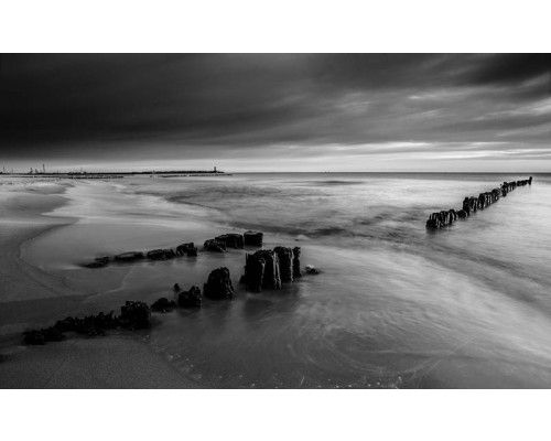 Zwart-wit horizon, fotobehang van de zee met een kalme en serene zonsondergang.