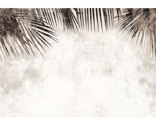 Fotobehang met tropische palmtakken in vintage stijl met warme, gedempte kleuren op een lichte achtergrond.