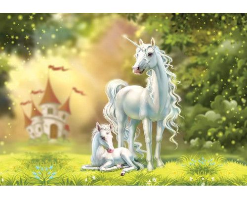 Fotobehang met unicorns in elfenland, magisch en sprookjesachtig ontwerp voor een kinderkamer met fantasiethema.