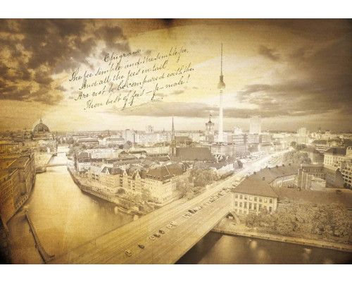 Berlijn in vintage stijl, fotobehang van een oude stad voor een klassiek en tijdloos interieur.