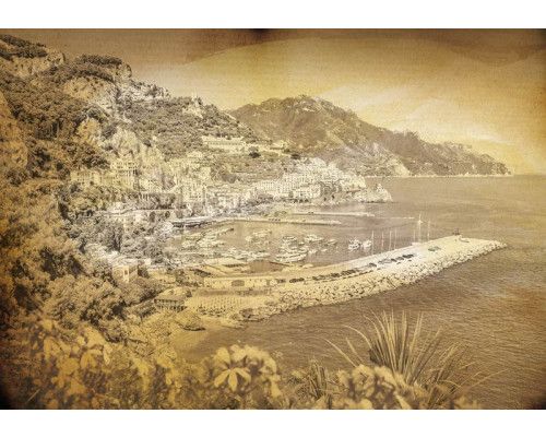 Oude stad en zee, vintage landschap op een fotobehang voor een tijdloze en klassieke uitstraling.