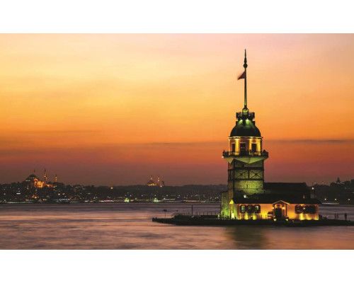 Fotobehang van een vuurtoren in Istanbul, met uitzicht op de Turkse kustlijn.