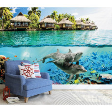 Een fotobehang met dolfijnen in een onderwaterwereld met kleurrijke vissen, perfect voor een sfeervolle woonkamer.