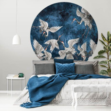 Een wandcirkel met kraanvogels en abstracte kunstdetails, geschikt voor een slaapkamer.