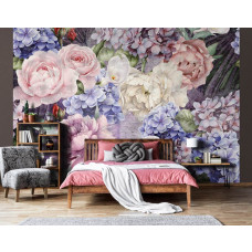 Een behang van een schilderij met bloemen in kunststijl te zien in de slaapkamer.