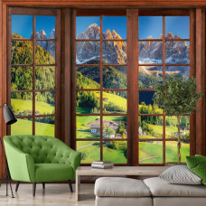 Een fotobehang met 3D-raamzicht op de Alpen met een indrukwekkend berglandschap in een moderne woonkamer.