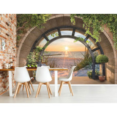 Een fotobehang met een romantisch strandlandschap bij zonsondergang, geschikt voor diverse interieurs.