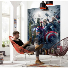 Fotobehang Avengers Age of Ultron Movie Poster in een kinderkamer met Iron Man, Hulk, Thor en Captain America op een spectaculaire Marvel achtergrond.