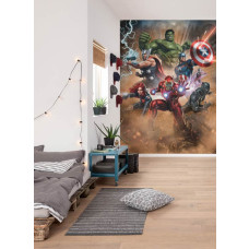 Een fotobehang van de Avengers met superkrachten van Marvel te zien in de kinderkamer.