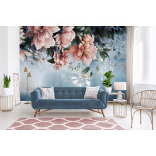 Een fotobehang van bloemen en blaadjes in oud-roze op beton in een stijlvolle woonkamer.