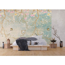 Een fotobehang van bloemen en vogels op een grunge muur in een slaapkamer met vliesbehang.