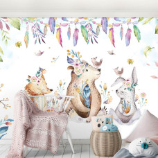 Een fotobehang van bosdieren, geschikt voor kinder- en jongenskamers te zien in de meisjeskamer.