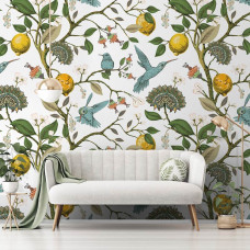 Een fotobehang van citroenen en vogels met een natuurlijke uitstraling in een woonkamer.